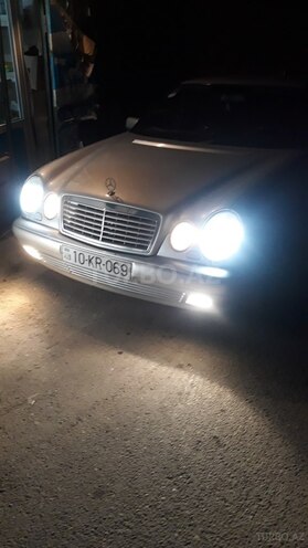 Mercedes E 240 1998, 331,000 km - 2.4 l - Bakı