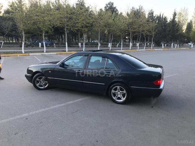 Mercedes E 240 1999, 190,000 km - 2.4 l - Bakı