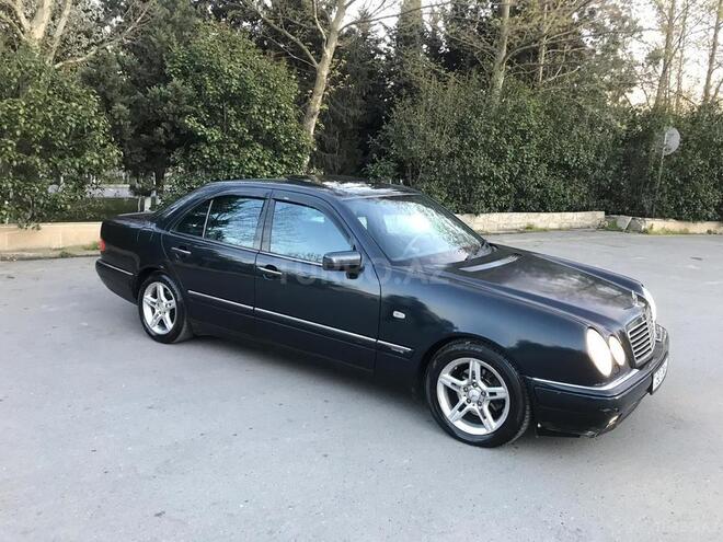 Mercedes E 240 1999, 190,000 km - 2.4 l - Bakı