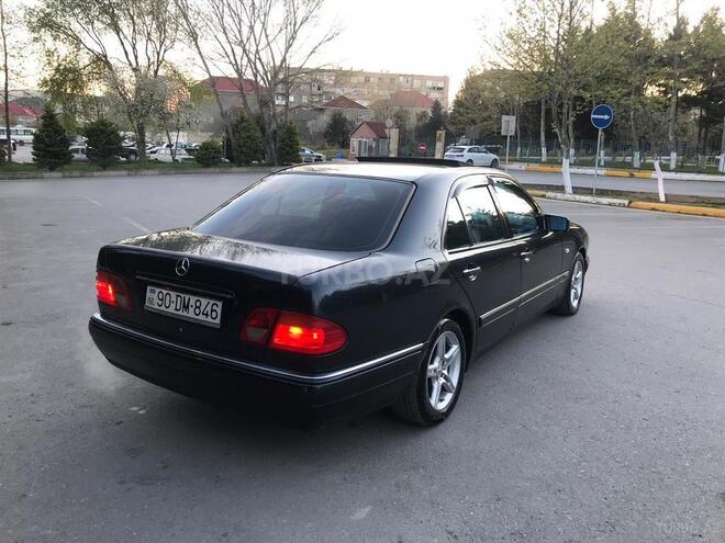 Mercedes E 240 1999, 190,000 km - 2.4 l - Bakı
