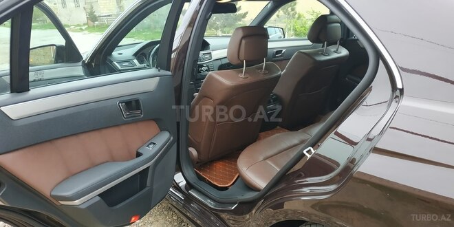 Mercedes E 350 2009, 174,000 km - 3.5 l - Sumqayıt