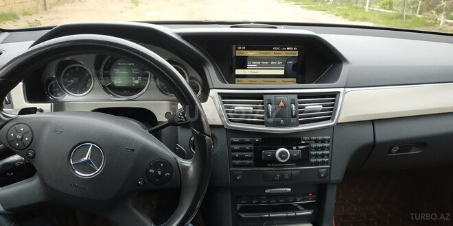 Mercedes E 350 2009, 174,000 km - 3.5 l - Sumqayıt
