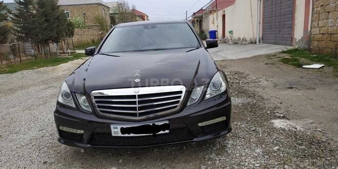 Mercedes E 350 2009, 174,000 km - 3.5 l - Sumqayıt