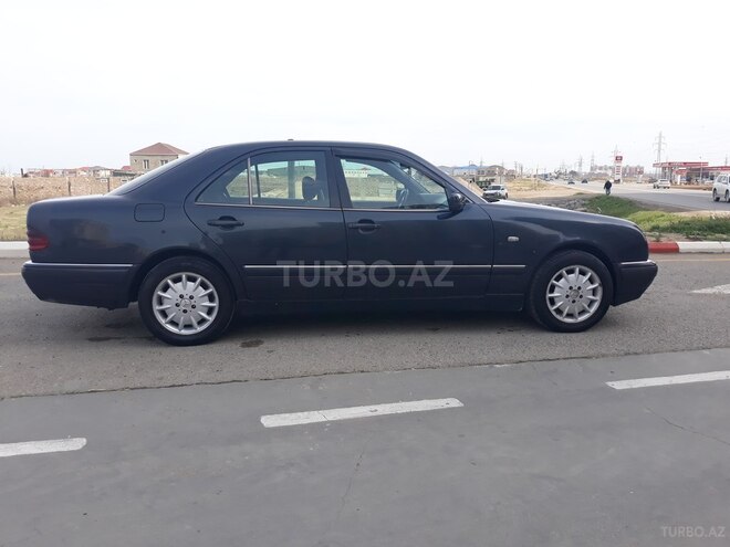 Mercedes E 220 1998, 401,000 km - 2.2 l - Bakı