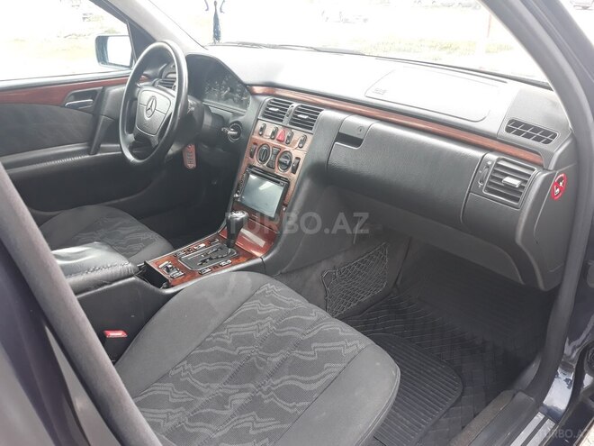 Mercedes E 220 1998, 401,000 km - 2.2 l - Bakı