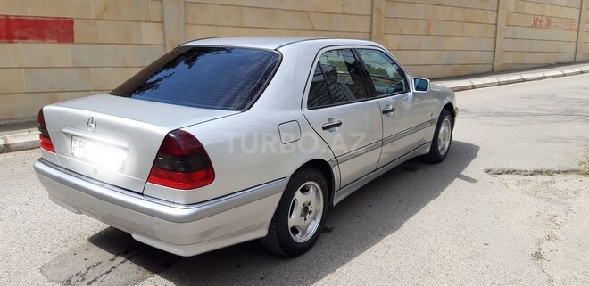 Mercedes C 240 1999, 236,000 km - 2.4 l - Bakı