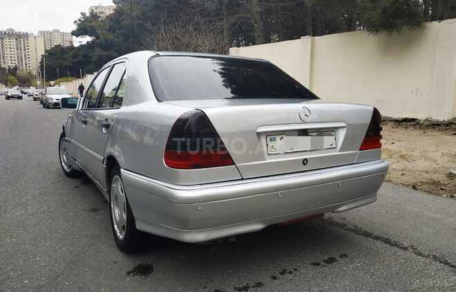 Mercedes C 220 2000, 400,000 km - 2.2 л - Bakı