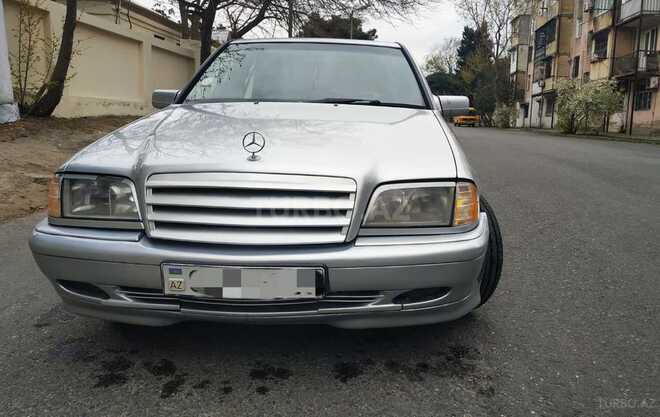 Mercedes C 220 2000, 400,000 km - 2.2 л - Bakı