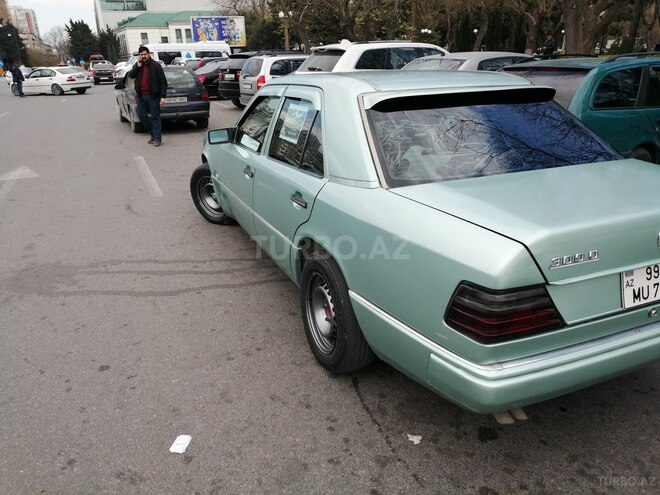 Mercedes E 300 1991, 733,672 km - 3.0 l - Bakı
