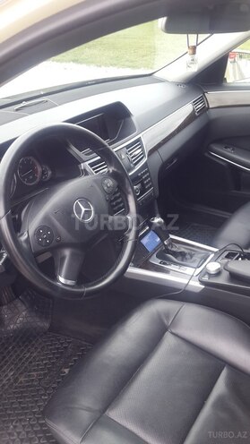 Mercedes E 220 2011, 300,000 km - 2.2 l - Bakı
