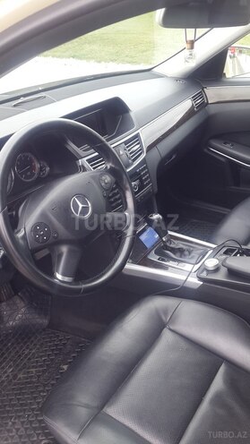 Mercedes E 220 2011, 300,000 km - 2.2 l - Bakı