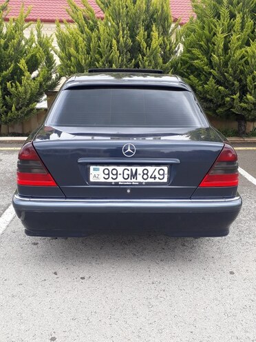 Mercedes C 240 1999, 214,000 km - 2.4 l - Ağdaş