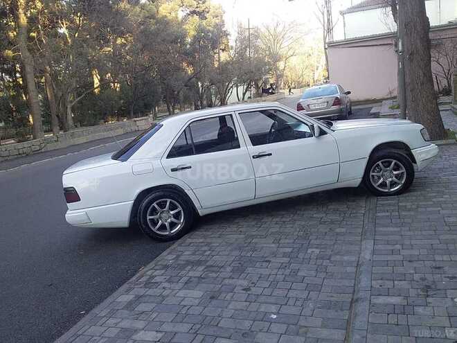 Mercedes E 200 1989, 10,000 km - 0.3 л - Bakı