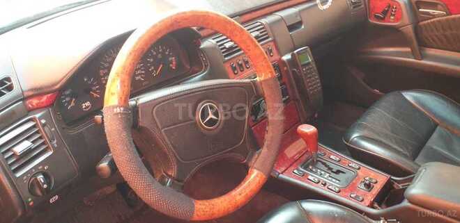 Mercedes E 430 1998, 335,000 km - 4.3 л - Bakı