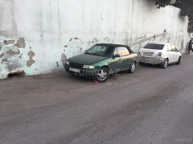 Opel Astra 1996, 266,500 km - 2.0 л - Bakı