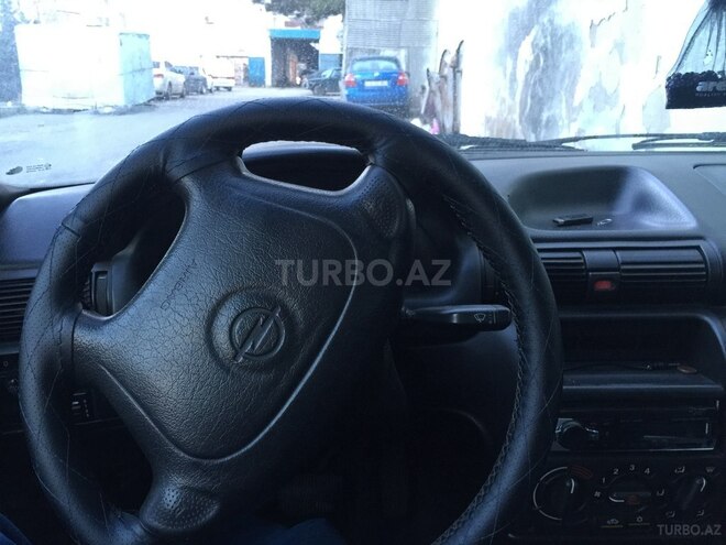 Opel Astra 1996, 266,500 km - 2.0 л - Bakı