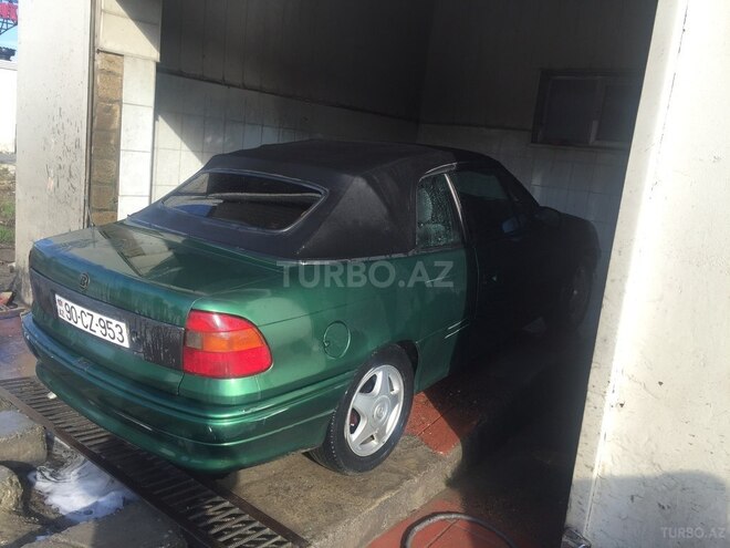 Opel Astra 1996, 266,500 km - 2.0 л - Bakı