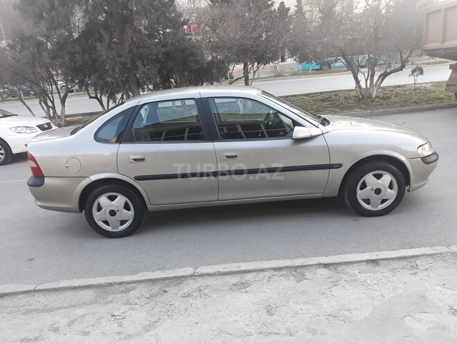 Opel Vectra 1997, 227,000 km - 1.8 l - Sumqayıt