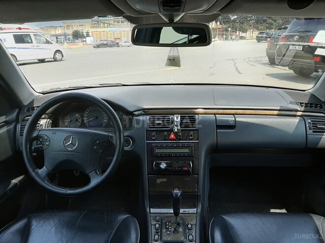 Mercedes E 200 2000, 298,226 km - 2.0 l - Bakı