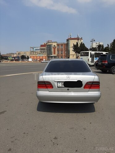 Mercedes E 200 2000, 298,226 km - 2.0 l - Bakı