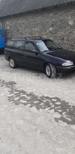 Opel Astra 1995, 404,000 km - 1.6 l - Şəki