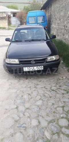 Opel Astra 1995, 404,000 km - 1.6 l - Şəki