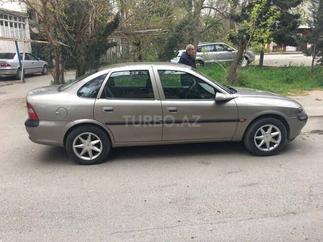 Opel Vectra 1996, 283,300 km - 1.8 л - Bakı