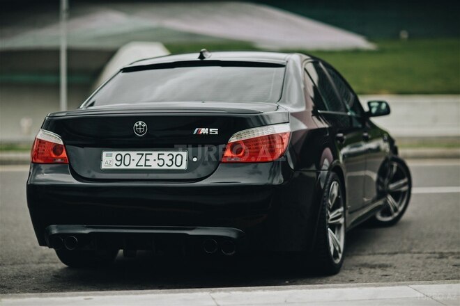BMW 530 2004, 65,000 km - 3.0 л - Bakı
