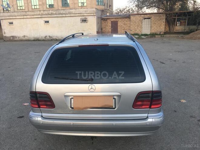 Mercedes E 220 2001, 304,600 km - 2.2 l - Bakı