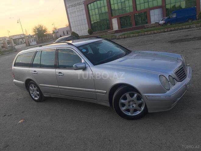 Mercedes E 220 2001, 304,600 km - 2.2 l - Bakı
