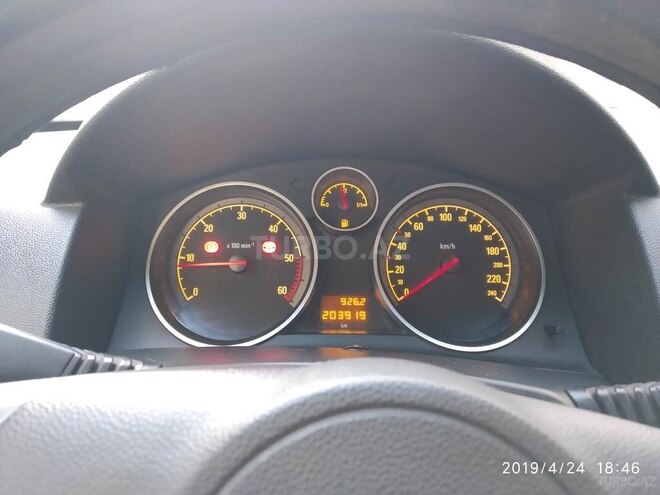 Opel Astra 2006, 204,000 km - 1.3 л - Bakı