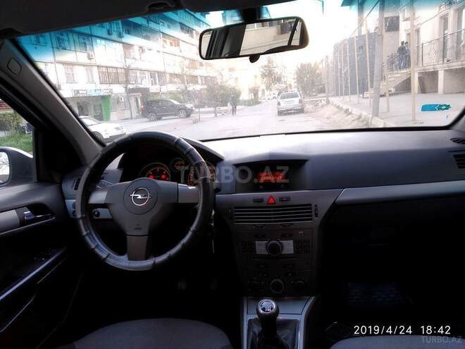 Opel Astra 2006, 204,000 km - 1.3 л - Bakı