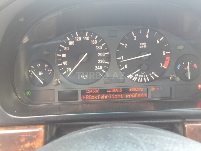 BMW 528 2000, 212,000 km - 2.8 l - Bakı