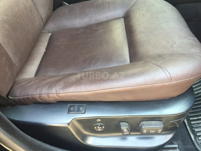 BMW 528 2000, 212,000 km - 2.8 l - Bakı