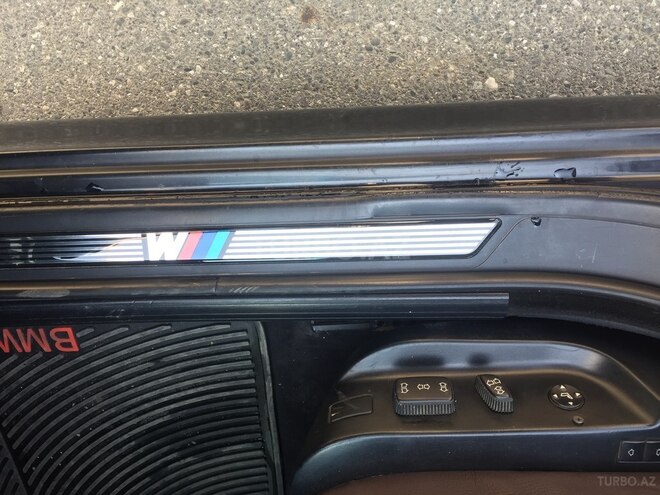 BMW 528 2000, 212,000 km - 2.8 l - Bakı