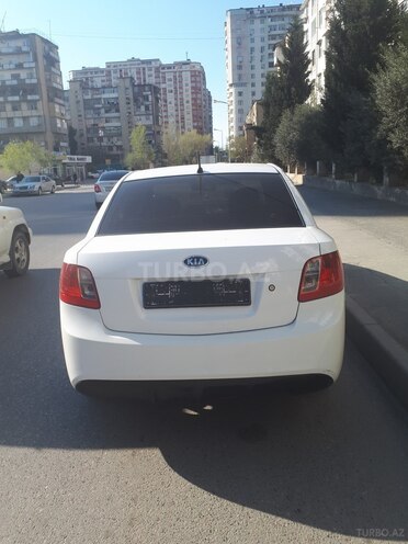 Kia Rio 2010, 178,000 km - 1.4 л - Bakı