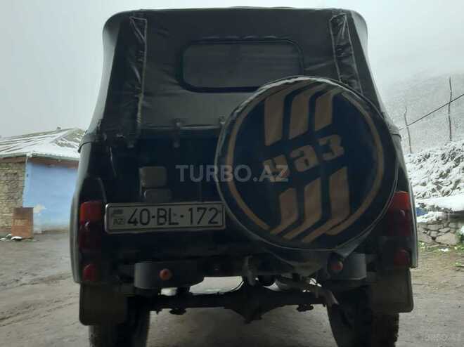 UAZ 469 1991, 1,800,000 km - 2.4 l - Quba