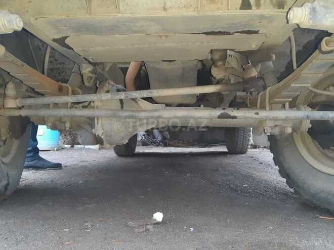 UAZ 469 1991, 1,800,000 km - 2.4 l - Quba