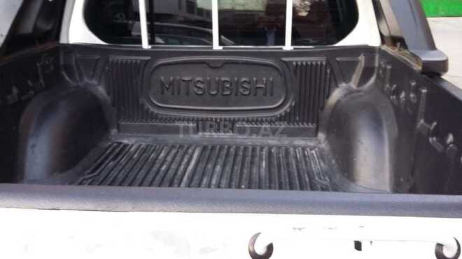 Mitsubishi L200 2011, 180,000 km - 0.3 l - Bakı
