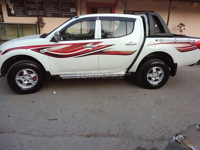 Mitsubishi L200 2011, 180,000 km - 0.3 l - Bakı