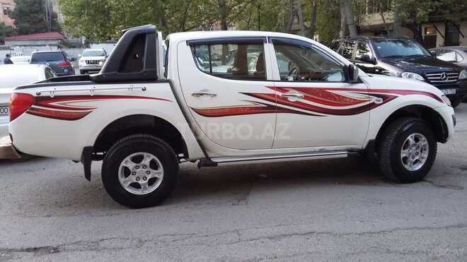 Mitsubishi L200 2011, 180,000 km - 0.3 l - Bakı
