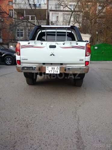 Mitsubishi L200 2011, 180,000 km - 0.3 l - Bakı