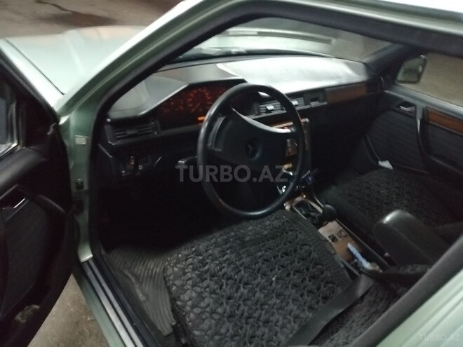 Mercedes E 300 1991, 733,672 km - 3.0 l - Bakı