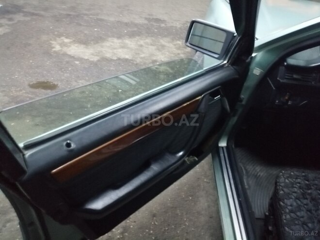 Mercedes E 300 1991, 733,672 km - 3.0 l - Bakı