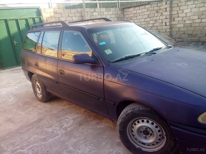 Opel Astra 1995, 300,000 km - 1.6 l - Sumqayıt