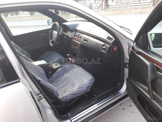 Mercedes E 230 1996, 309,000 km - 2.3 l - Bakı