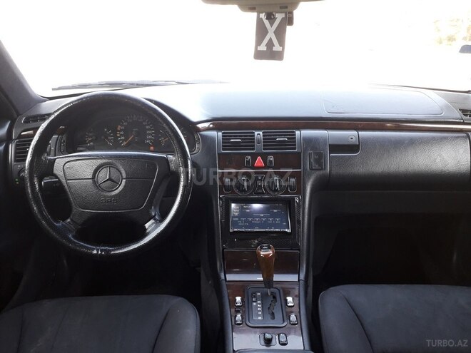 Mercedes E 200 1996, 353,000 km - 2.0 л - Sumqayıt