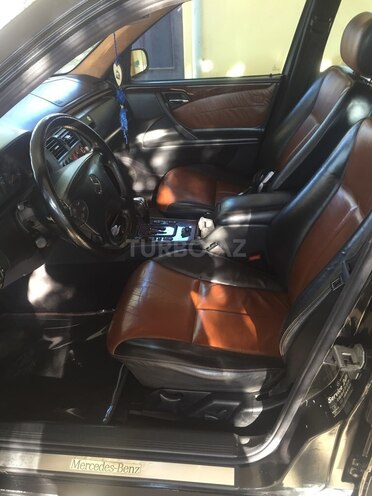Mercedes E 320 2000, 298,000 km - 3.2 л - Bakı