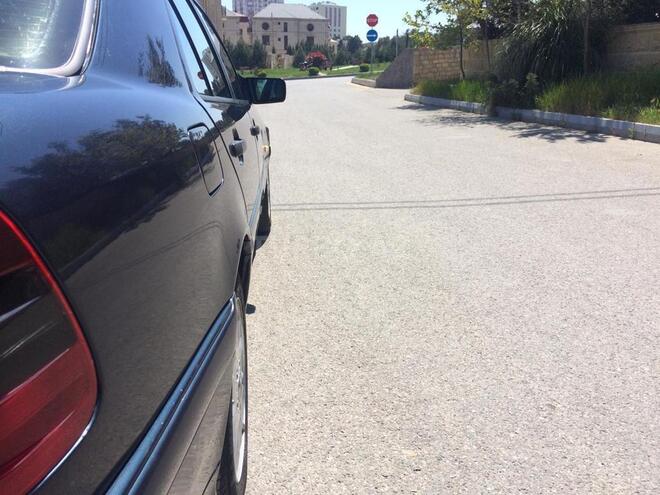Mercedes C 200 1997, 181,000 km - 2.0 l - Bakı