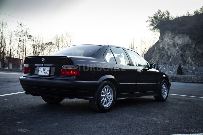 BMW 318 1996, 280,000 km - 1.8 l - Şəki